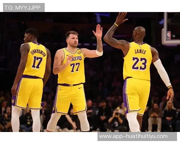 巴爷点评独行侠交易东契奇为何未能引进里夫斯令人震惊