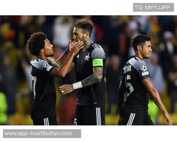 卡马乔谈维尼修斯情绪波动与阿隆索适应首赛季的挑战