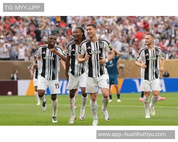 巴萨拜仁米兰争夺战升级巴萨欲引弗拉霍维奇接班莱万